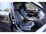 BMW 3-Serie 330i M-Sport | Adapt LED | 19 inch | Hifi | Leder/Alcantara | Live Cockpit Plus | Shadow Line | Stoelverwarming | Etc.