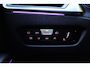 BMW 3-Serie 330i M-Sport | Adapt LED | 19 inch | Hifi | Leder/Alcantara | Live Cockpit Plus | Shadow Line | Stoelverwarming | Etc.