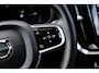 Volvo V60 2.0 T8 Plug-in Hybrid AWD Plus Dark | PHEV Long Range | Trekhaak | Sportstoelen | Panoramadak | Harman Kardon Audio | Head-up Display | 360 Graden Camera | Stoelverwarming voor en achter | Keyless Entry | Elektrische Achterklep | Elektrisch Verstelbare Voorstoelen | Cruise Control Adaptief | BLIS | Google Navigatie | Apple Carplay | Android Auto