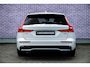 Volvo V60 2.0 T8 Plug-in Hybrid AWD Plus Dark | PHEV Long Range | Trekhaak | Sportstoelen | Panoramadak | Harman Kardon Audio | Head-up Display | 360 Graden Camera | Stoelverwarming voor en achter | Keyless Entry | Elektrische Achterklep | Elektrisch Verstelbare Voorstoelen | Cruise Control Adaptief | BLIS | Google Navigatie | Apple Carplay | Android Auto