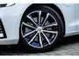 Volvo V60 2.0 T8 Plug-in Hybrid AWD Plus Dark | PHEV Long Range | Trekhaak | Sportstoelen | Panoramadak | Harman Kardon Audio | Head-up Display | 360 Graden Camera | Stoelverwarming voor en achter | Keyless Entry | Elektrische Achterklep | Elektrisch Verstelbare Voorstoelen | Cruise Control Adaptief | BLIS | Google Navigatie | Apple Carplay | Android Auto