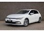 Volkswagen Golf 1.4 eHybrid 204pk Style | SoH 93% | Navigatie | Ergonomische Bestuurdersstoel | All Seasonbanden