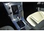 Volvo XC60 T5 FWD Summum | Fullmap Navigatie | Parkeercamera achter | Keyless entry & Start | Elektrisch verstelbare bestuurdersstoel met memory | BLIS | Xenon verlichting | Trekhaak |