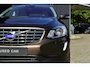 Volvo XC60 T5 FWD Summum | Fullmap Navigatie | Parkeercamera achter | Keyless entry & Start | Elektrisch verstelbare bestuurdersstoel met memory | BLIS | Xenon verlichting | Trekhaak |