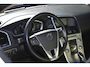 Volvo XC60 T5 FWD Summum | Fullmap Navigatie | Parkeercamera achter | Keyless entry & Start | Elektrisch verstelbare bestuurdersstoel met memory | BLIS | Xenon verlichting | Trekhaak |