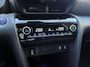 Toyota Yaris Cross 1.5 Hybrid Executive Bi-Tone // AFN. TREKHAAK // HALF LEDER // DODEHOEK // ELEK. KLEP // 360 CAMERA+SENSOREN // STUUR+STOELVERWARMING // ADAPT. CRUISE //