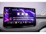 Skoda Enyaq iV 80 204pk Automaat Achteruitrijcamera, Adaptive cruise control, Navigatie, LED koplampen, Stuurwiel verwarmd, Parkeersensoren, App connect