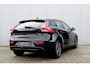 Volvo V40 2.0 T2 Nordic+ Dealer onderhouden | Standkachel | Trekhaak | LED verlichting | 16 inch lichtmetalen velgen | Stoelverwarming | Verwarmbare voorruit | Sensus Full-map navigatie | Bluetooth telefoonvoorbereiding