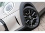 MINI Cooper 5-Deurs 1.5 136pk AUT Business Edition | Cruise Control | Carplay | Navigatie | PDC