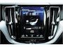 Volvo XC60 2.0 B5 Momentum Pro ACC HUD Pano Elek Trekhaak Ori NL 1e Eig