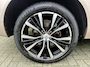 Volvo XC60 T8 Plug-in hybrid AWD Ultimate Dark | Uniek! | SoH 99% | Luchtvering | HU-Display | Wool Blend | 360 camera | Harman/Kardon |