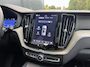 Volvo XC60 T8 Plug-in hybrid AWD Ultimate Dark | Uniek! | SoH 99% | Luchtvering | HU-Display | Wool Blend | 360 camera | Harman/Kardon |