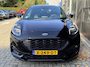 Ford Puma 1.0 Hybrid 125 PK ST-Line X | ADAPTIEVE CRUISE CONTROL| DODEHOEK DETECTIE| CAMERA + PARKEERSENSOREN V+A| B&O SOUND| STUUR, STOEL EN VOORRUITVERWARMING| HALF LEER/HALF STOF| FULL LED| NAVIGATIE + APPLE CARPLAY/ANDROID AUTO|