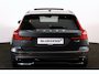 Volvo V60 T6 Recharge AWD Plus Dark - Panorama/schuifdak - IntelliSafe Assist & Surround - 360º Camera - Harman/Kardon audio - Verwarmde voorstoelen, stuur & achterbank - Parkeersensoren voor & achter - Elektr. bedienb. voorstoelen met geheugen - Head up display - Extra getint glas - 19' LMV