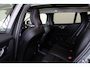 Volvo V60 T6 Recharge AWD Plus Dark - Panorama/schuifdak - IntelliSafe Assist & Surround - 360º Camera - Harman/Kardon audio - Verwarmde voorstoelen, stuur & achterbank - Parkeersensoren voor & achter - Elektr. bedienb. voorstoelen met geheugen - Head up display - Extra getint glas - 19' LMV