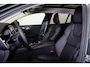 Volvo V60 T6 Recharge AWD Plus Dark - Panorama/schuifdak - IntelliSafe Assist & Surround - 360º Camera - Harman/Kardon audio - Verwarmde voorstoelen, stuur & achterbank - Parkeersensoren voor & achter - Elektr. bedienb. voorstoelen met geheugen - Head up display - Extra getint glas - 19' LMV