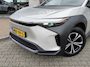 Toyota BZ4X Dynamic 71 kWh | SOH 98,1% | Sensoren v/a | 360 Camera | El. Achterklep