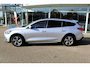 Ford Focus Wagon 1.5 EcoBoost Active X Business , 150pk , Zeer unieke auto AGR stoelen voor  L+R , Panorama/schuifkantel dak Stoel,stuur en voorruitverwarming , Trekhaak wegklapbaar