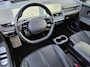 Hyundai Ioniq 5 Lounge 77.4 kWh / SOH 99% / Fabrieksgarantie tot 07-2028 / Dealer onderhouden / 1.600 kg afn. trekhaak / head-up display / Stoelventilatie / Stuur-, stoel- & achterbankverwarming / 20"  LM wielen / warmtepomp / CCS snellader /