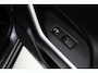 Toyota RAV4 2.5 Plug-in Hybrid AWD Bi-Tone | Trekhaak (1.500 KG) | Dodehoek detectie | Apple Carplay / Android Auto | Stoel-/stuurverwarming | Leder | Full LED | Parkeersensoren voor/achter | Camera | Keyless | Adaptive Cruise | Clima | 18 inch