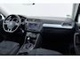 Volkswagen Tiguan 1.4 TSI Connected Series | Uitklap Trekhaak | Panoramadak | Dealer Ond. | CarPlay | Stoelverwarming |