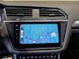 Volkswagen Tiguan 2.0 TSI 4Motion 2x R-Line / 180pk / Panorama dak / Trekhaak / Rondomzicht camera /
