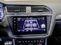 Volkswagen Tiguan 2.0 TSI 4Motion 2x R-Line / 180pk / Panorama dak / Trekhaak / Rondomzicht camera /