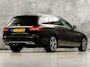Mercedes-Benz C-klasse 180 AMG Sport Automaat (GROOT NAVI, PANAMERICANA GRILL, LEDER, STOELVERWARMING, GETINT GLAS, SPORTSTOELEN, CRUISE, NIEUWE APK, NIEUWSTAAT)