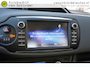 Toyota Yaris 1.5 VVT-I ASPIRATION DEC 2017 5 DEURS ORIGINEEL NL DEALER ONDERHOUDEN CAMERA NAVIGATIE ECC AIRCO CRUISECONTROL TREKHAAK BLUETOOTH RIJSTROOKSENSOR ELECTR.RAMEN/SPIEGELS