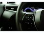 Toyota Corolla Cross Hybrid 200 Style | Stoelverwarming | Parkeersensoren | Half lederen bekleding | Licht metalen velgen | Elektrische achterklep |