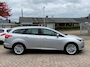 Ford Focus Wagon 1.0 Titanium 125 Pk - Airco ecc - Cruise - Camera - Bluetooth/handsfree - Trekhaak - 17 inch l.m velgen - v+a Pdc