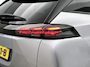 Peugeot 2008 SUV Allure 100pk | Navigatie | Climate Control | Cruise Control | Parkeersensoren v+a | Keyless | Armsteun | Digitaal instrumentenpaneel | Draadloze Apple Carplay / Android Auto + telefoonlader | DAB+ radio | Led koplampen | Donker getint glas | 17" lichtmetalen velgen |