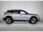 Peugeot 2008 SUV Allure 100pk | Navigatie | Climate Control | Cruise Control | Parkeersensoren v+a | Keyless | Armsteun | Digitaal instrumentenpaneel | Draadloze Apple Carplay / Android Auto + telefoonlader | DAB+ radio | Led koplampen | Donker getint glas | 17" lichtmetalen velgen |