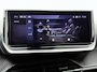 Peugeot 2008 SUV Allure 100pk | Navigatie | Climate Control | Cruise Control | Parkeersensoren v+a | Keyless | Armsteun | Digitaal instrumentenpaneel | Draadloze Apple Carplay / Android Auto + telefoonlader | DAB+ radio | Led koplampen | Donker getint glas | 17" lichtmetalen velgen |