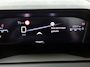 Peugeot 2008 SUV Allure 100pk | Navigatie | Climate Control | Cruise Control | Parkeersensoren v+a | Keyless | Armsteun | Digitaal instrumentenpaneel | Draadloze Apple Carplay / Android Auto + telefoonlader | DAB+ radio | Led koplampen | Donker getint glas | 17" lichtmetalen velgen |