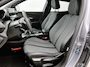 Peugeot 2008 SUV Allure 100pk | Navigatie | Climate Control | Cruise Control | Parkeersensoren v+a | Keyless | Armsteun | Digitaal instrumentenpaneel | Draadloze Apple Carplay / Android Auto + telefoonlader | DAB+ radio | Led koplampen | Donker getint glas | 17" lichtmetalen velgen |
