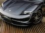 Porsche Taycan Sport Turismo 79 kWh | BOSE | PASM LUCHTVERING | PANORAMADAK | 20 INCH | ACHTERUITRIJCAMERA | WARMTEPOMP | ADAPTIEVE CRUISE CONTROL | 14-WEG STOELEN | VULKAANGRIJS |