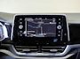 Volkswagen T-Roc 1.0 TSI R-Line / 110pk / NAP / Dodehoek herkenning / Virtual dashboard /