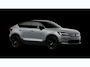 Volvo EC40 P5 Long Range Ultra Black Edition Europa 82 kWh | Nieuw Model | Matrix LED | Harman Kardon Audio | Adaptieve Cruise Control | Panoramadak | 20" | Stoelverwarming Voor + Achter | Getint Glas | BLIS |