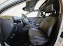 Kia Niro EV ExecutiveLine 64.8 kWh Accu 100% | Meest luxe uitvoering | Schuif/kantel dak | Dodehoek Detectie | Cruise Control Adaptief | Head up Display | Stoelverwarming en Ventilatie | Harmen / Kardon | camera | Carplay & Android | Fabrieksgarantie t/m 19-06-2031