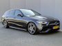 Mercedes-Benz C-klasse Estate 180 AMG Line / Trekgewicht 1.800 kg / All season banden / Burmester Audio Systeem / Elektrische achterklep / Rondomzicht camera / Adaptief cruise control / Climate control / Draadloze telefoon lader / Apple Carplay Android Auto /