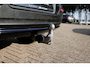 Volvo XC40 B4 Plus Dark | parkeersensoren voor & achter | Achteruitrijcamera | Trekhaak | Verwarmbare voorstoelen, stuurwiel en voorruit | Premium audio by Harman Kardon | Apple carplay/Android auto | All-season banden | Elektrisch verstelbare stoelen met geheugen.