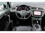Volkswagen Tiguan 1.4 TSI ACT Comfortline Business R | Panoramadak | Trekhaak | Memory | Leder | Stoelverwarming | Surround Camera | Active-Lighting |