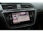 Volkswagen Tiguan 1.4 TSI ACT Comfortline Business R | Panoramadak | Trekhaak | Memory | Leder | Stoelverwarming | Surround Camera | Active-Lighting |