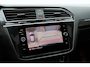 Volkswagen Tiguan 1.4 TSI ACT Comfortline Business R | Panoramadak | Trekhaak | Memory | Leder | Stoelverwarming | Surround Camera | Active-Lighting |