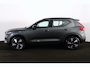 Volvo EX40 Extended Range Plus 82 kWh - IntelliSafe Assist & Surround - Harman/Kardon audio - Parkeercamera achter - Verwarmde voorstoelen & stuur - Parkeersensoren voor & achter - Draadloze tel. lader - Inklapbare trekhaak - 19' LMV