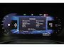 Volvo EX40 Extended Range Plus 82 kWh - IntelliSafe Assist & Surround - Harman/Kardon audio - Parkeercamera achter - Verwarmde voorstoelen & stuur - Parkeersensoren voor & achter - Draadloze tel. lader - Inklapbare trekhaak - 19' LMV