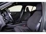 Volvo EX40 Extended Range Plus 82 kWh - IntelliSafe Assist & Surround - Harman/Kardon audio - Parkeercamera achter - Verwarmde voorstoelen & stuur - Parkeersensoren voor & achter - Draadloze tel. lader - Inklapbare trekhaak - 19' LMV
