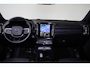 Volvo EX40 Extended Range Plus 82 kWh - IntelliSafe Assist & Surround - Harman/Kardon audio - Parkeercamera achter - Verwarmde voorstoelen & stuur - Parkeersensoren voor & achter - Draadloze tel. lader - Inklapbare trekhaak - 19' LMV