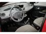 Renault Twingo 1.2-16V 77 PK Authentique | Ned Auto van 1 e EIGN | 20.853 KM | UNIEK | MEENEEMPRIJS | | Radio Cd | ABS | Stuurbekrachtiging | centrale vergrendeling met afstandsbediening |